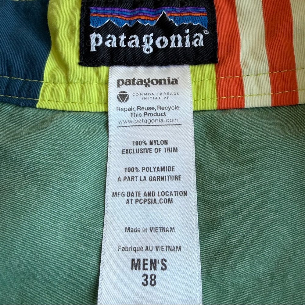 Patagonia Men's Sz 38 Multicolor Board Shorts Swimsuit Drawstring Zipper Pocket - Picture 8 of 8
